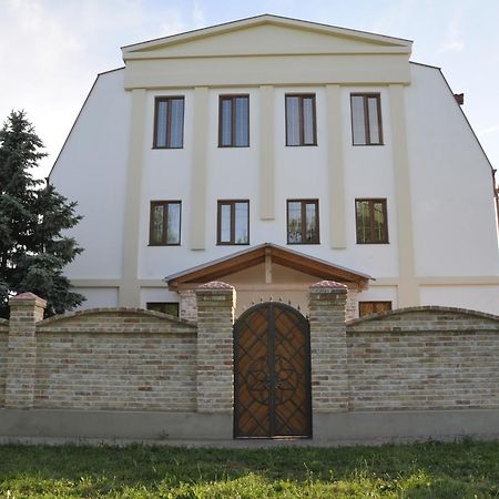Hotel Dom Fedorovyh Sergejevka Exteriér fotografie